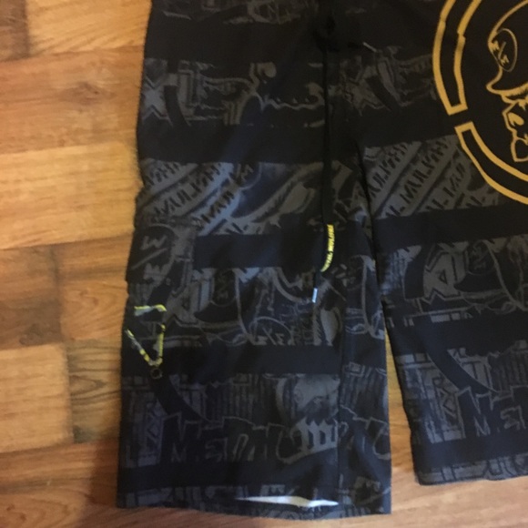 Men’s swim trunks - Picture 3 of 3